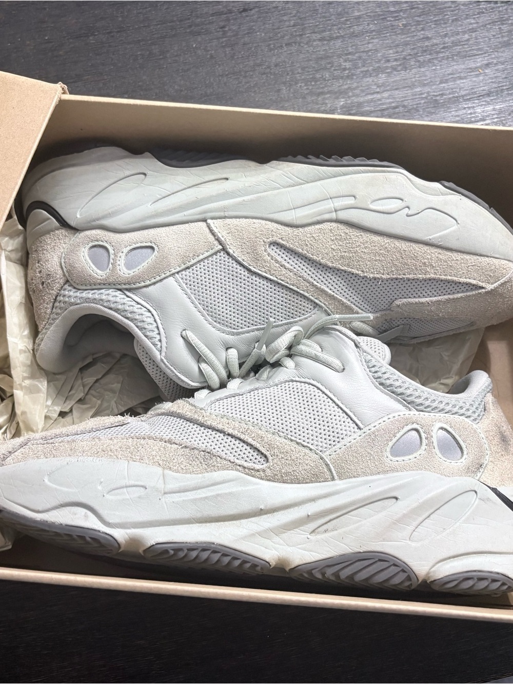 Yeezy 700 V2 Sneakers - Salt